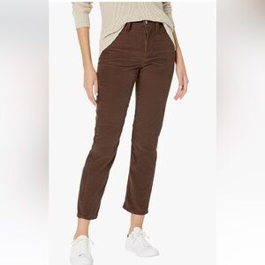 Levi's Wedgie Straight Hot Fudge Corduroy Sz 29